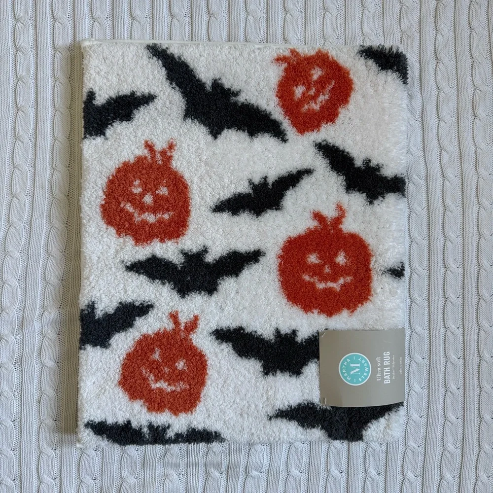 Martha Stewart Halloween Bath Mat NEW Rug Bat Jack O’Lantern Pumpkin Spooky Deco